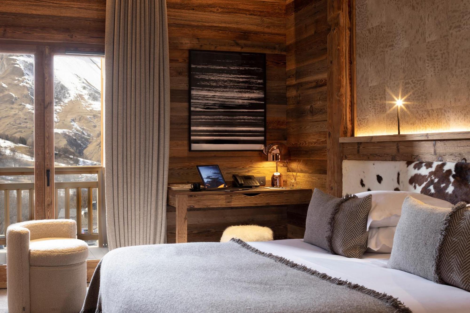 M Lodge & Spa แซ็ง-มาร์แต็ง-เดอ-แบลวีย์ ภายนอก รูปภาพ