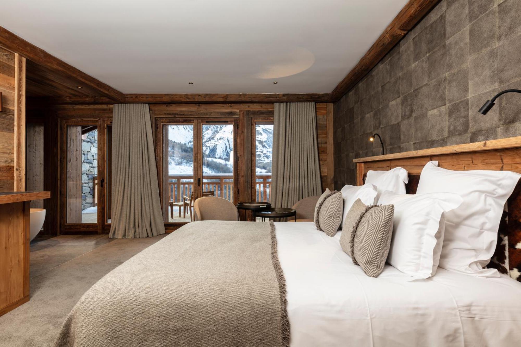 M Lodge & Spa แซ็ง-มาร์แต็ง-เดอ-แบลวีย์ ภายนอก รูปภาพ