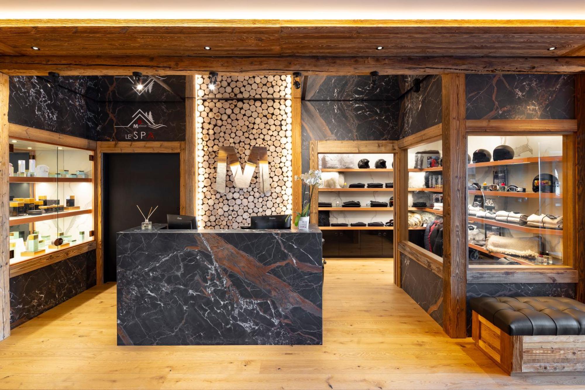 M Lodge & Spa แซ็ง-มาร์แต็ง-เดอ-แบลวีย์ ภายนอก รูปภาพ