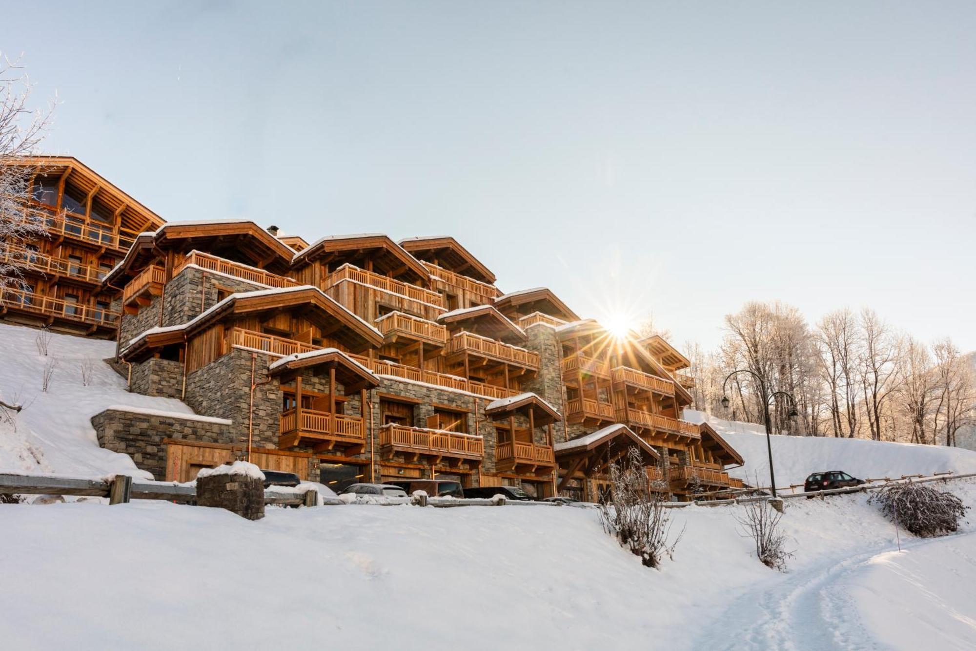 M Lodge & Spa แซ็ง-มาร์แต็ง-เดอ-แบลวีย์ ภายนอก รูปภาพ